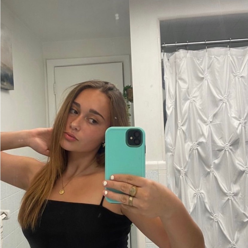 Meet your Posher, Bella